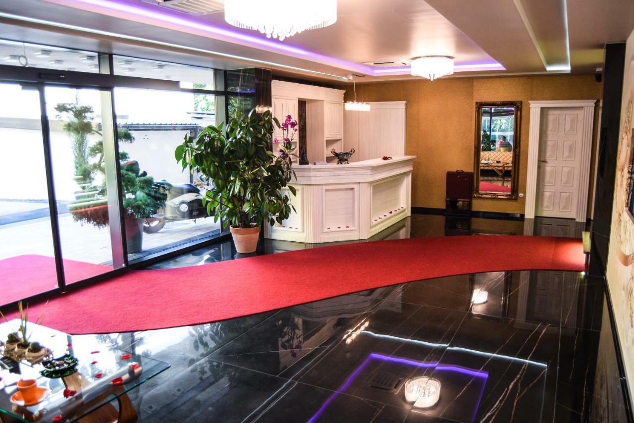 Hotel Moskva Banyaluka Dış mekan fotoğraf